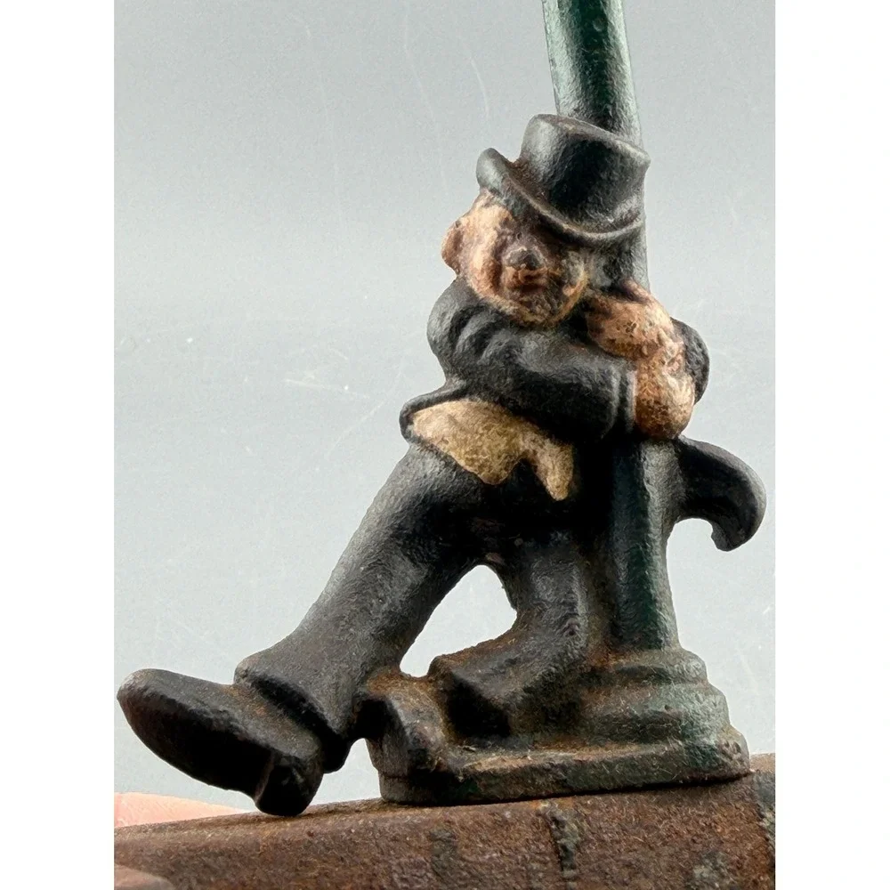 Vintage Cast Iron Ashtray Figural Drunk Man Street Sign Wilton Tobacciana 4.5